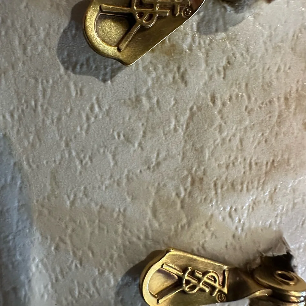 Yves Saint Laurent YSL Vintage Gold Clip On Resin Earrings France Haute Couture - Picture 6 of 7